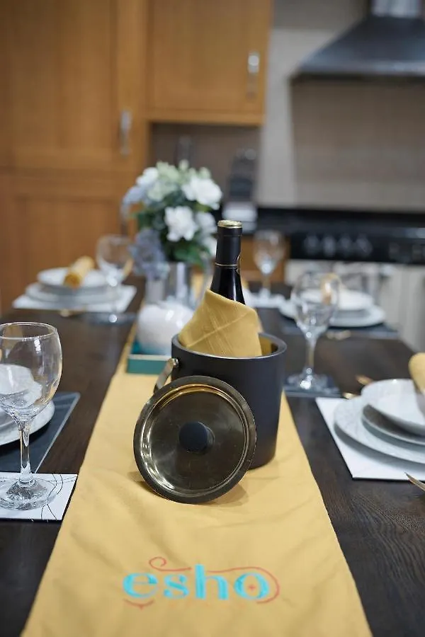 Holiday home 4 Bedroom Home With Garden, Game Room, Parking- Esho Stays Gloucester United Kingdom